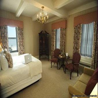 Molly Pitcher 5*