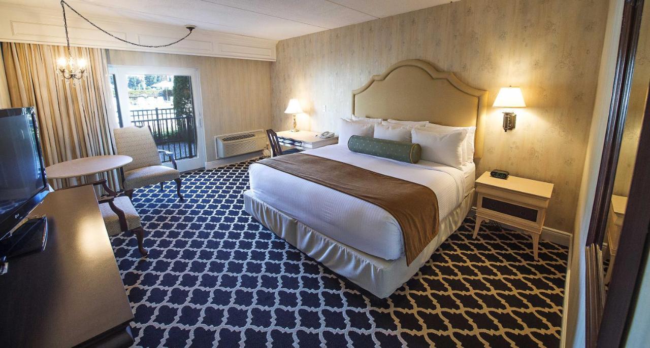 Molly Pitcher Hotel 5*
